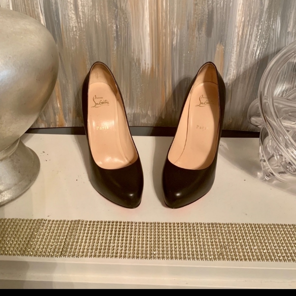 Christian Louboutin Heels 39 fits like an 8 or 8.5